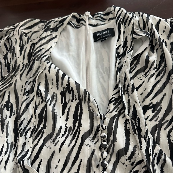 BARDOT Eileen Black and White Zebra Print Ruched Long Sleeve Mini Dress (D9) - Picture 9 of 9